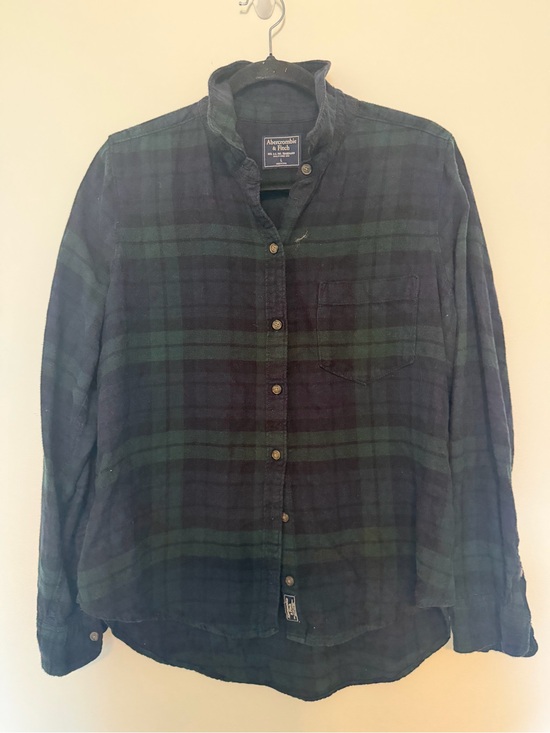 Abercrombie & Fitch Tops - Abercrombie & Fitch Women’s Black and Green Plaid Button-Up Shirt